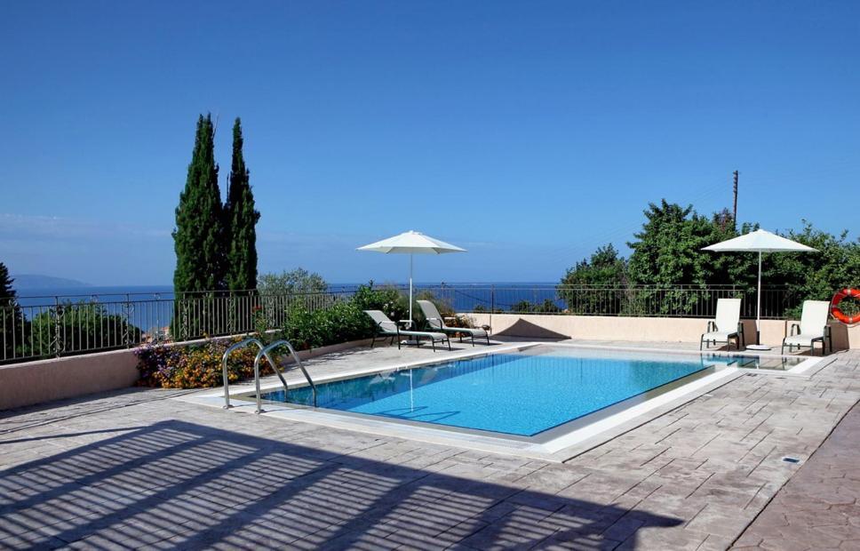 Provenzo And Meliti Villas Lourdata  Exteriör bild