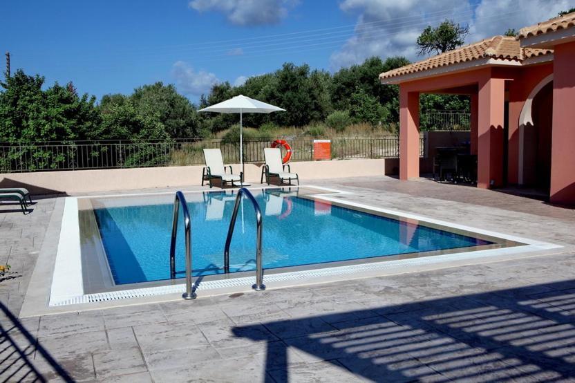 Provenzo And Meliti Villas Lourdata  Exteriör bild